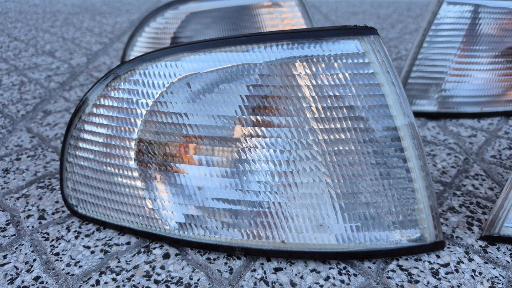 AUDI A4 B5 (8D)-PISCA/ÓTICA DIREITO-ESQUERDO 94 até 1999 Pré-Facelift