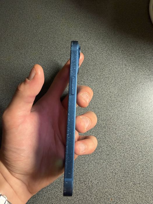Продам iphone 13 128gb