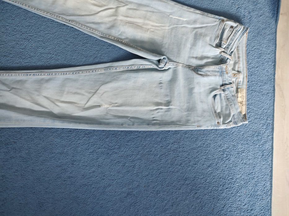 Jeansowe spodnie z przetarciami rurki esmara (Lidl) 38