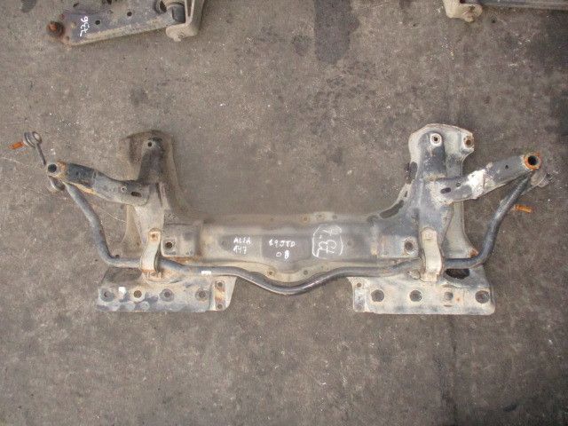 Charriot frente ALFA ROMEO 147 (937_)