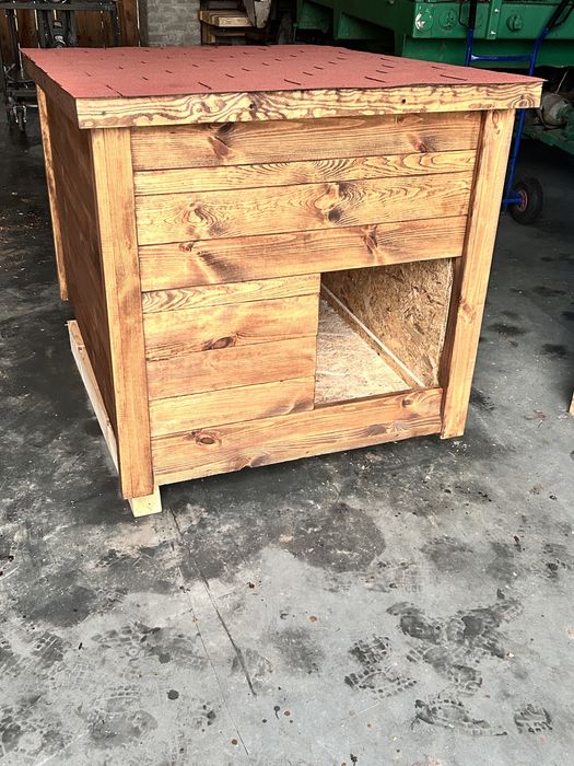 Buda dla psa duża ocieplona porządna