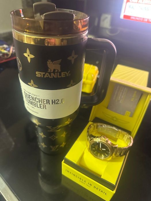 Relógio invicta original + caneca novos