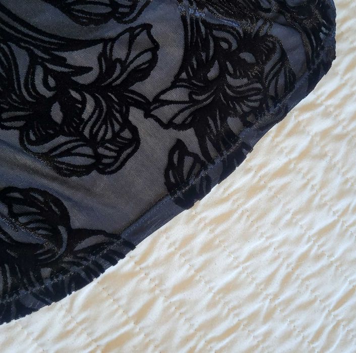 RESERVED czarna elegancka półprześwitująca bluzka S 36 8