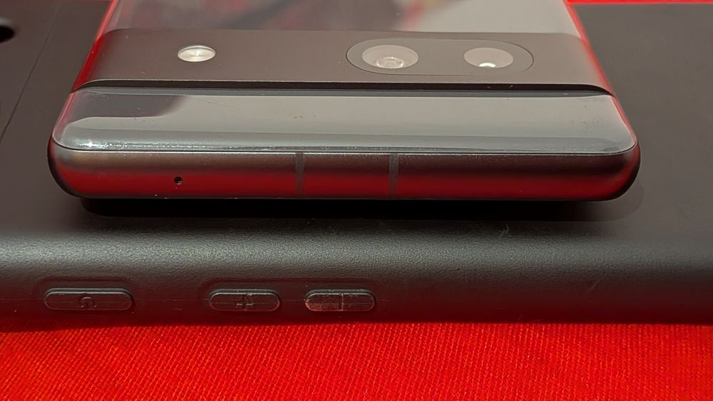 Google Pixel 7a 128GB Charcoal com 3 Capas e 2 Películas