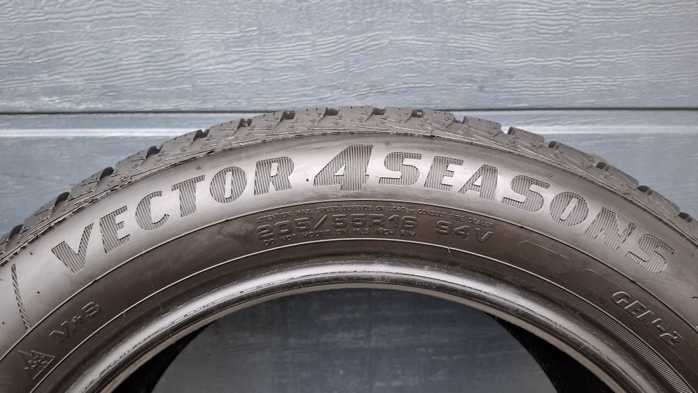 Goodyear 205/55 R16 Vector 4Seasons 7.8 mm