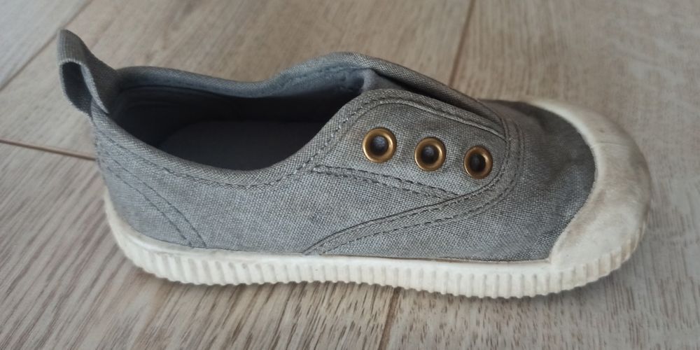 Buty Sandały Trampki chłopięce 22 H&M