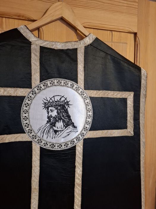 Ornat rzymski haftowany