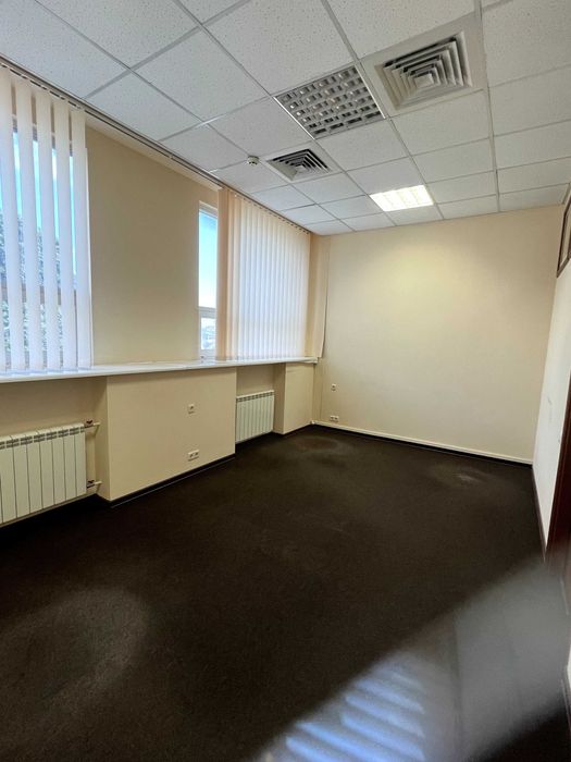 Офіс в БЦ, 127 м.кв., 4 кабінета, кухня, генератор, Поділ, власник