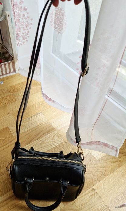 Czarna torba C&A