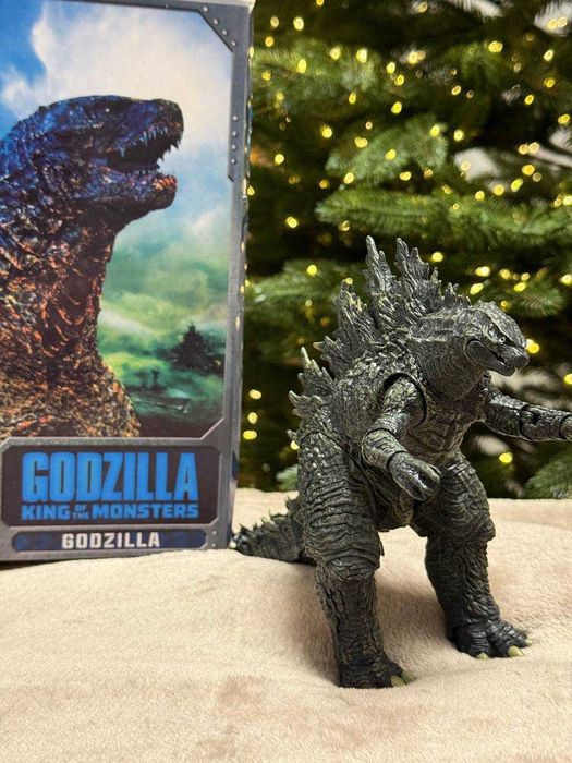 Уцінка! Фігурка Годзілла