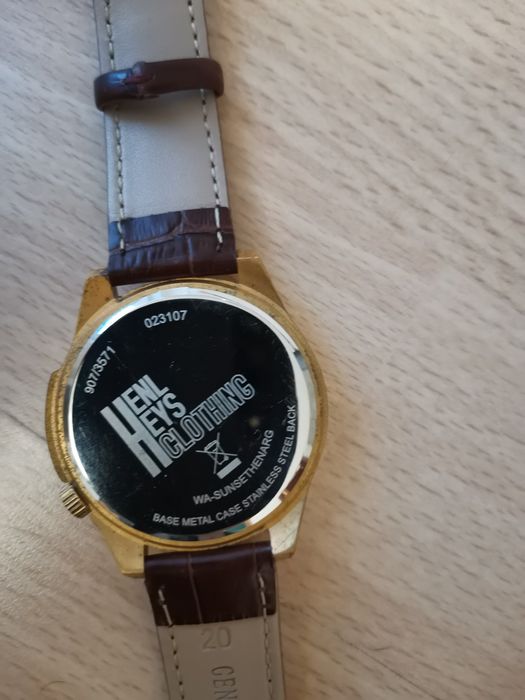 Zegarek kwarcowy HENLEYS
