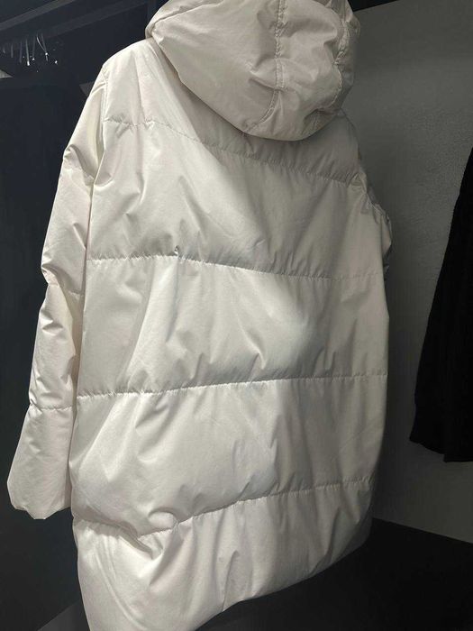 Жіночий пуховик ZARA