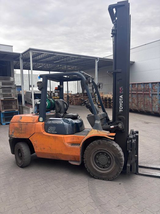 wózek widłowy Toyota na LPG