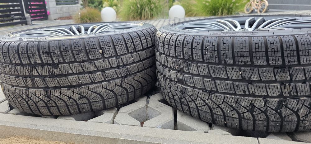 Felgi BMW 19” Styling 664M OEM G30 G31 5x112 ET30 ET44 + opony zimowe