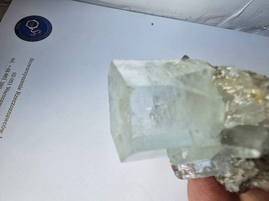 Akwamaryn naturalny duży kryształ, kamień , minerał