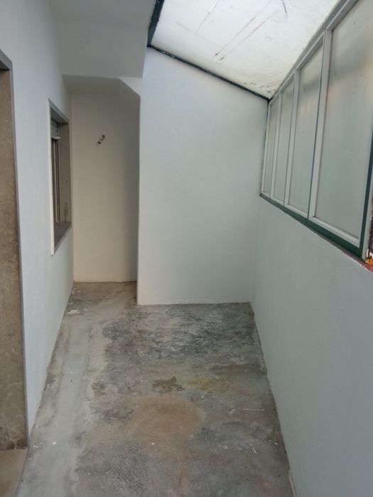Alugo apartamento T2