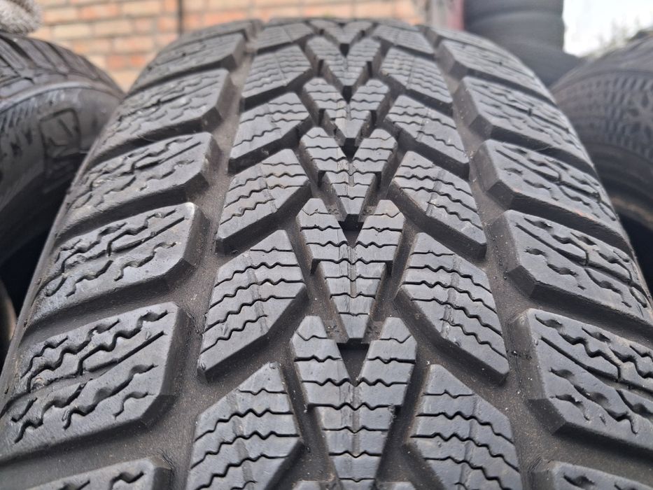 распаровка 185/60 R15 Dunlop зима б/у
