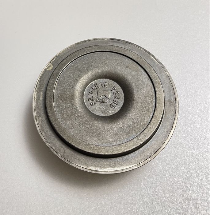 Popielniczka kolekcjonerska metalowa Marlboro