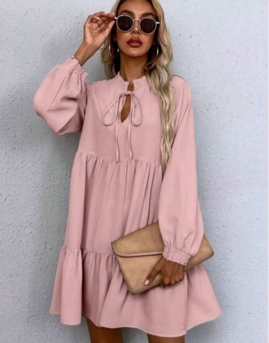 Продам сукню у відмінному стані.