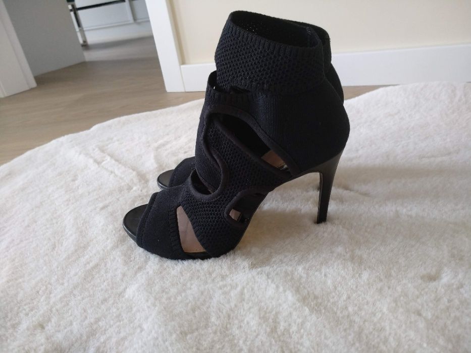 Sandálias tiras Zara