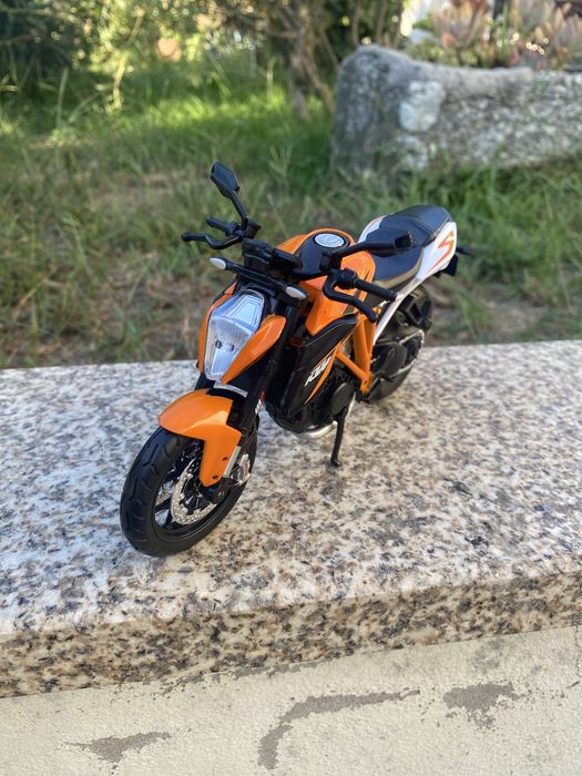 Mota miniatura KTM DUKE 1290