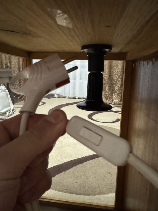 Продам б/у тераріум 44x34x55 см (дерево, пластик) + керамічна лампа