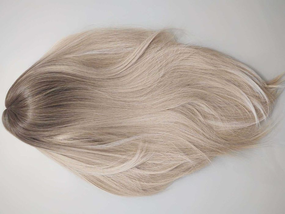 Peruka blond ombre długość 60 cm