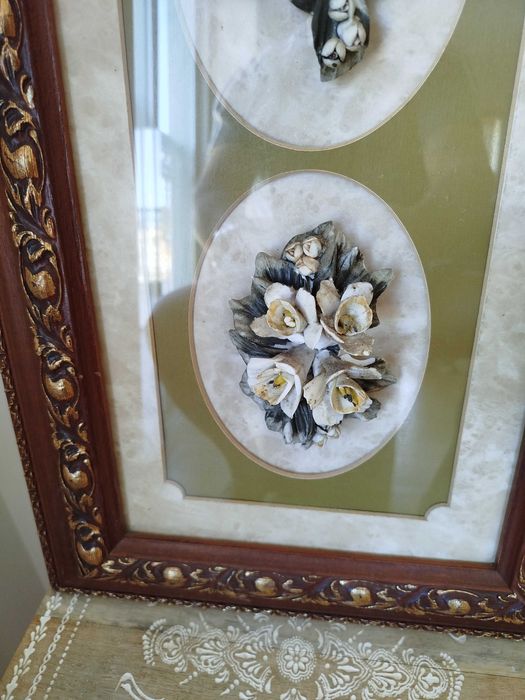 Vintage Frame with Embossed Flowers, Beautiful64586165729538122
