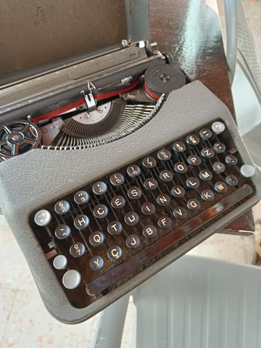 Máquina de Escrever antiga