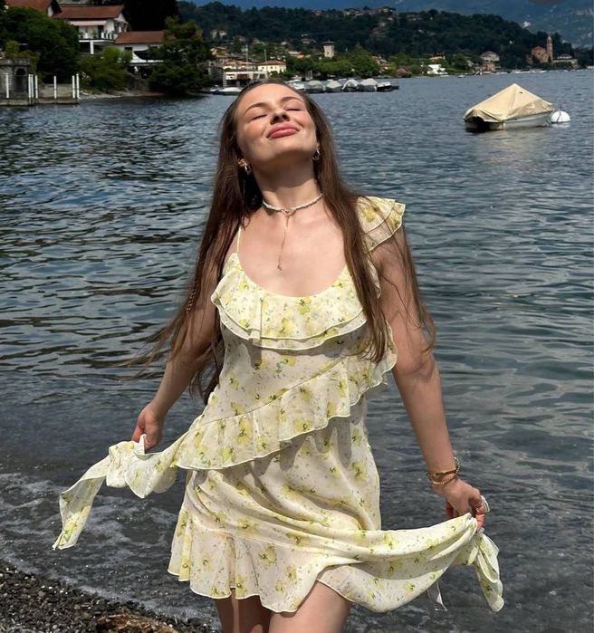 Сукня квіткова жовта з рюшами FOREVER 21