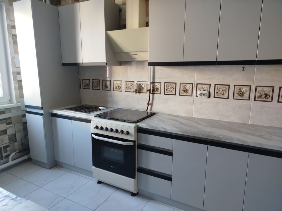 Продам кухню фасад МДФ крашений