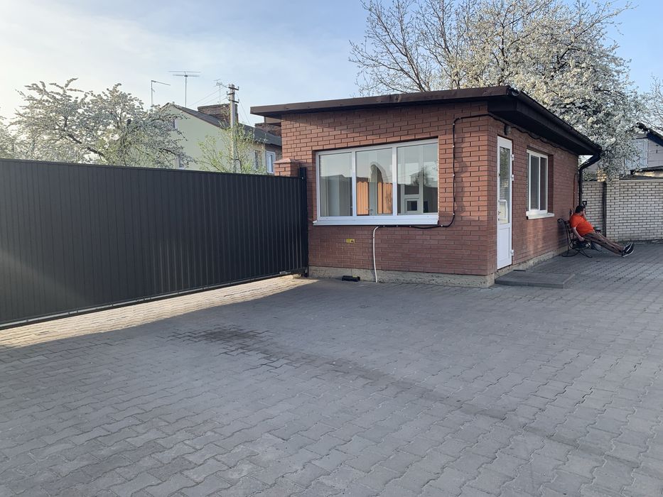 Здамо в оренду комерційне приміщення в с Боратин