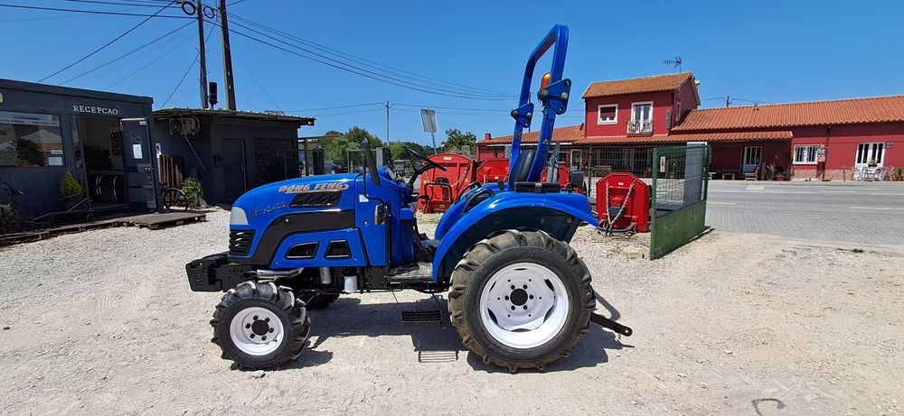 Tractor/Trator Dong Feng DF 304-Arco