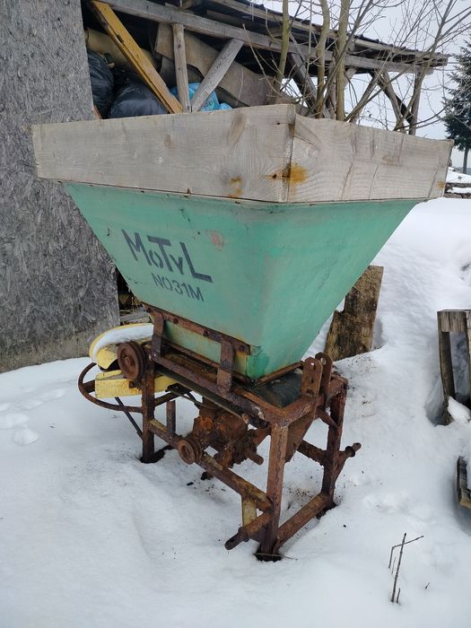 Rozsiewacz nawozów motyl