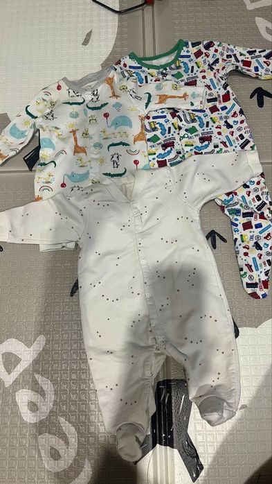 Одяг для немовлят БЕЗКОШТОВНО