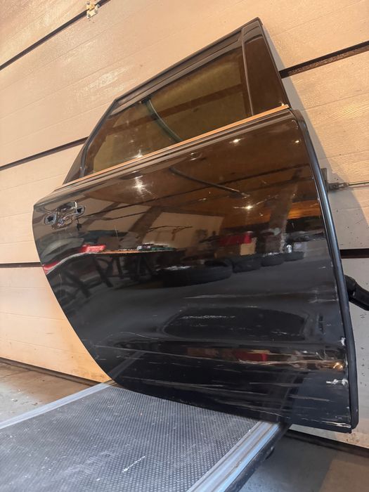Drzwi Audi A6 C7 kombi prawy tył LY8X