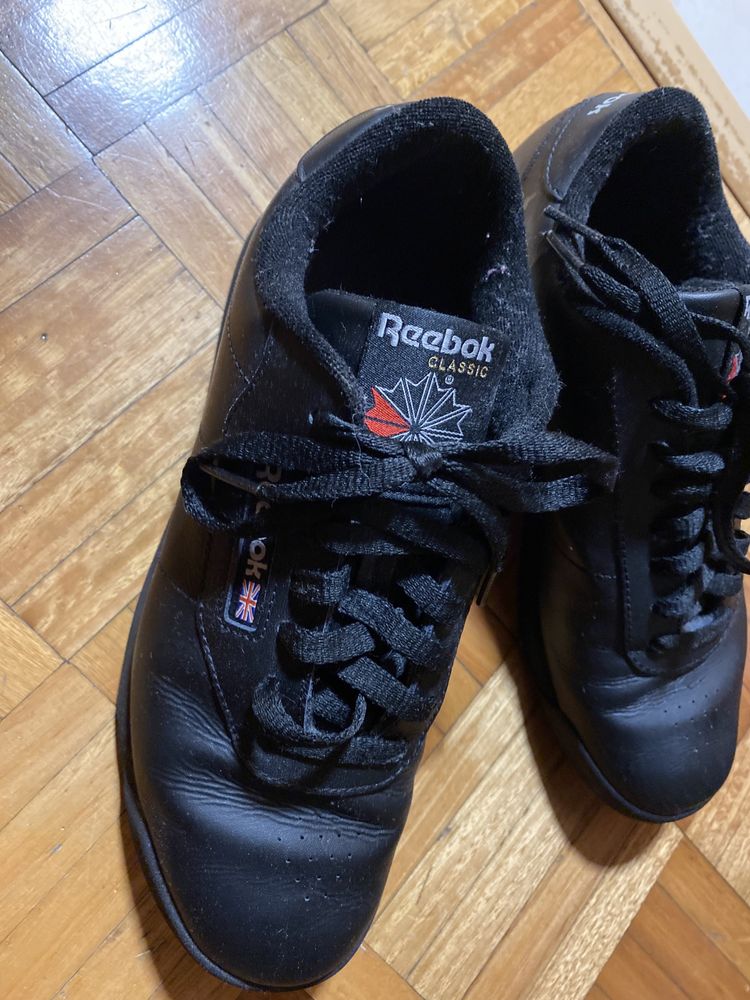 Sapatilhas hotsell reebok pretas