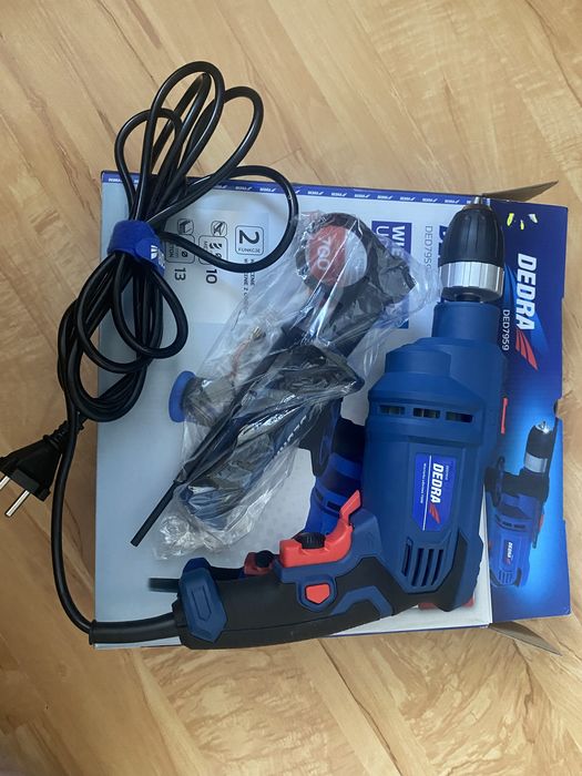 Wiertarka z udarem Dedra 700W