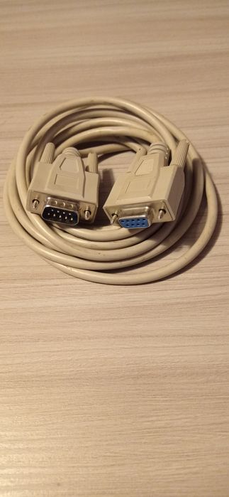 Kabel połączeniowy RS-232 9F/9M. 3 metry.