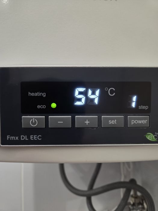 Podgrzewacz wody na gwarancji, 50 l.