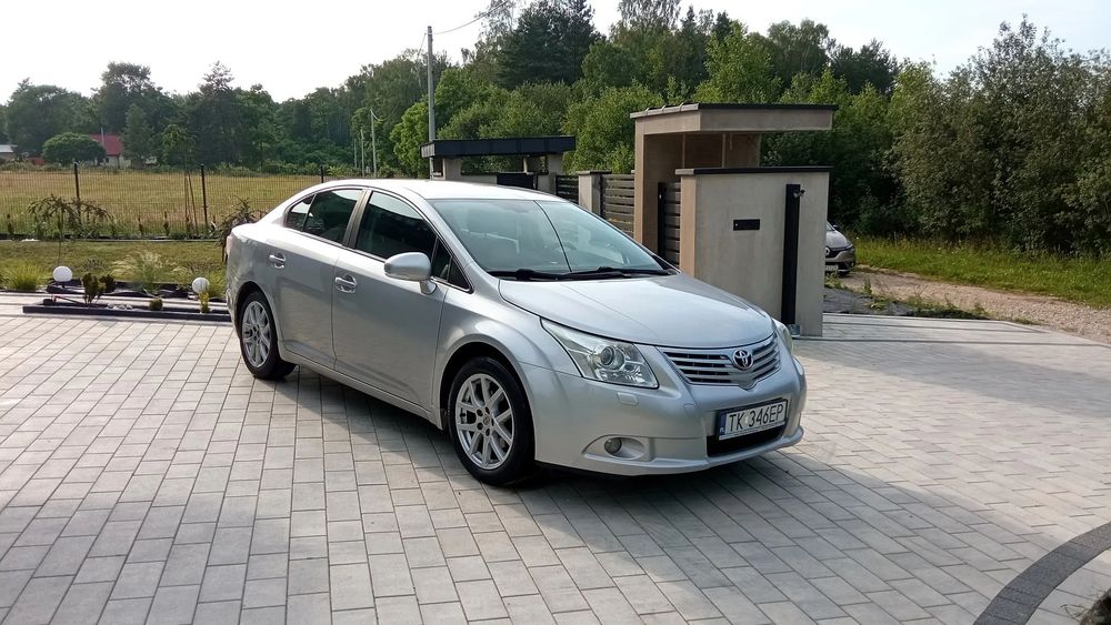 Toyota Avensis 1.8 Benzyna + GAZ 147 KM Polski Salon Możliwa Zamiana Raty