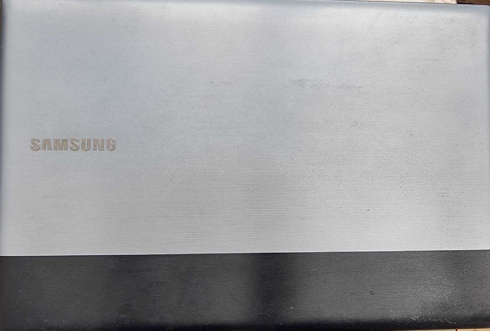 Ноутбук RV 515 ( вживане)