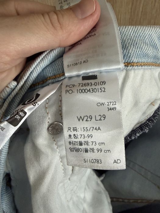 Levi’s ribcage straight ankle 29/29