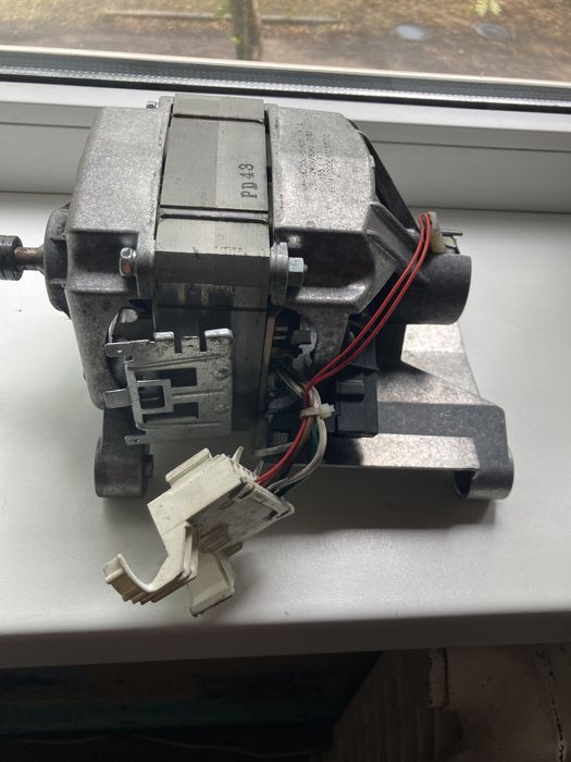 Мотор на стиральную машинку ZANUSSI