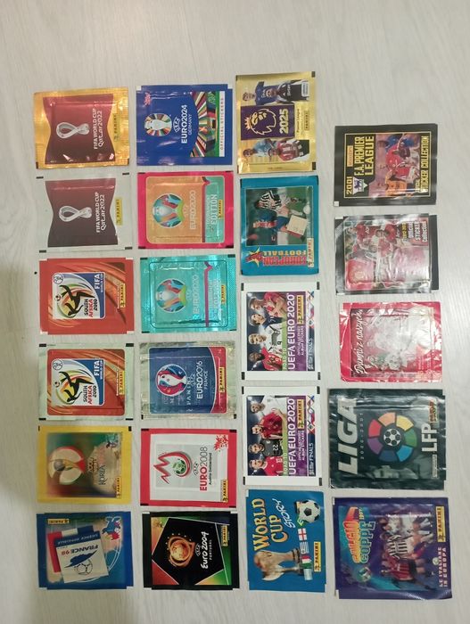 Запечатанные пакетики panini, topps 90 штук
