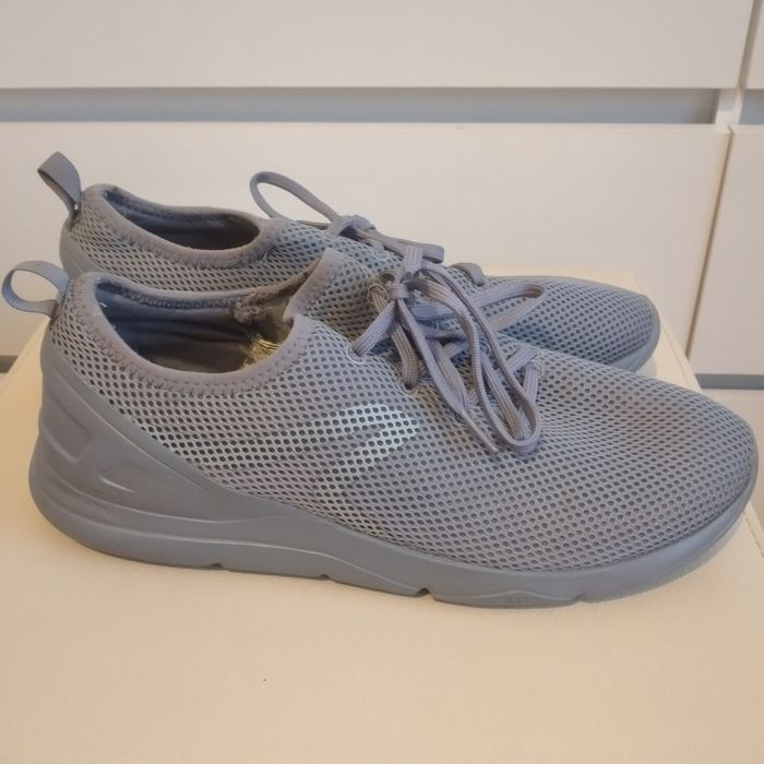 Buty sportowe, rozmiar43/28