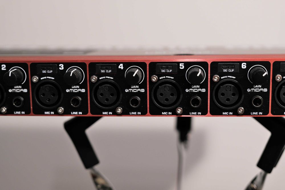 Behringer ADA8200