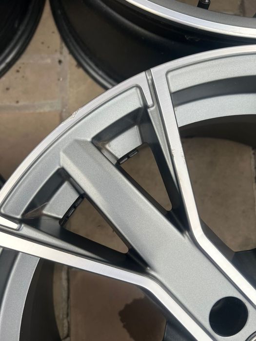 Диски Audi Volkswagen Mersedes Skoda r18 5/112 et35