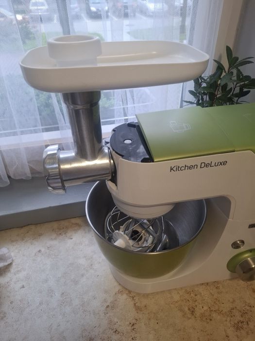 Robot kuchenny planetarny
