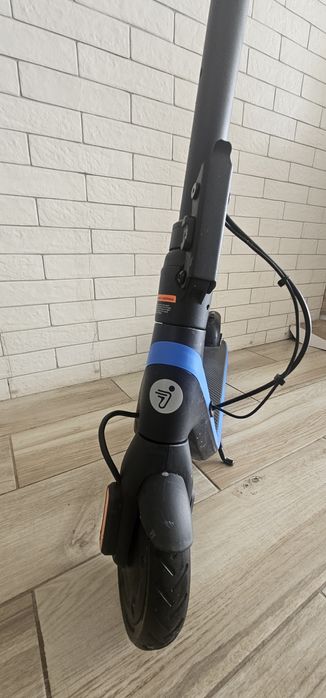 Електросамокат  Ninebot